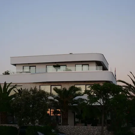 Apartments Dernaj Vir Exterior photo