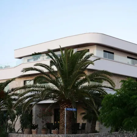 Apartments Dernaj Vir Exterior photo