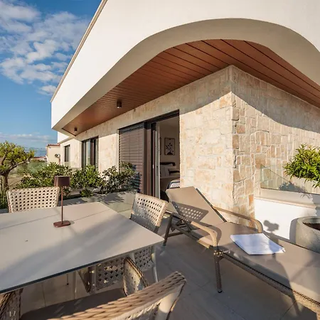 Apartments Dernaj Vir Exterior photo