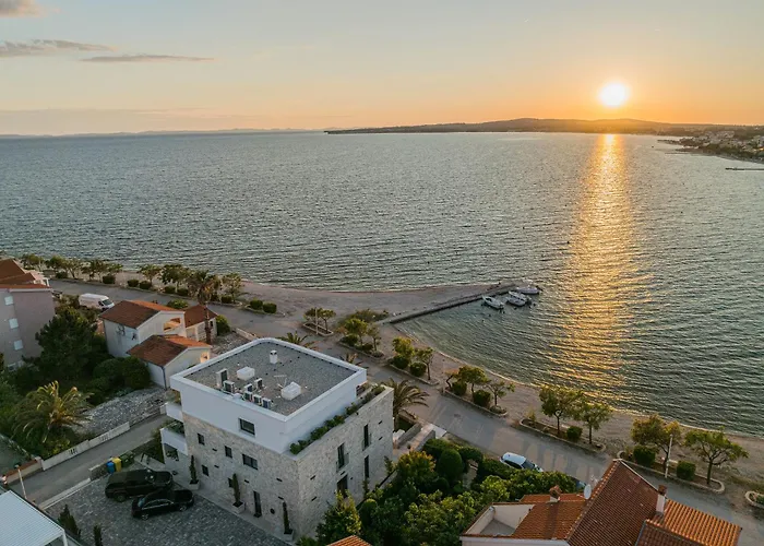 Apartments Dernaj